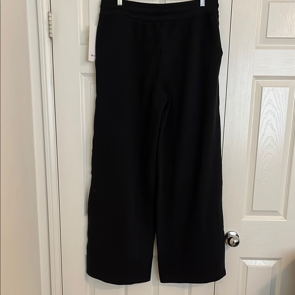 NWT LULULEMON SCUBA MID RISE WIDE LEG PANT•XL TALL - Picture 7 of 12